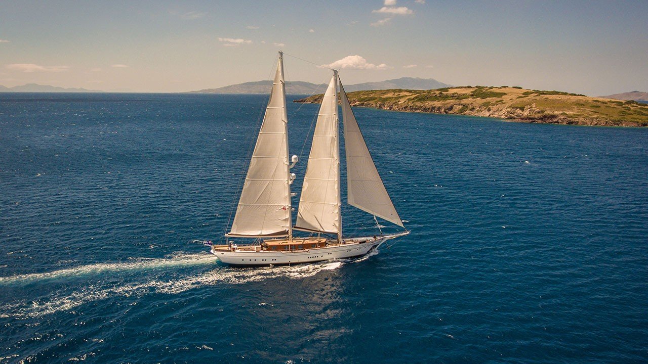 sailing boat charter italy