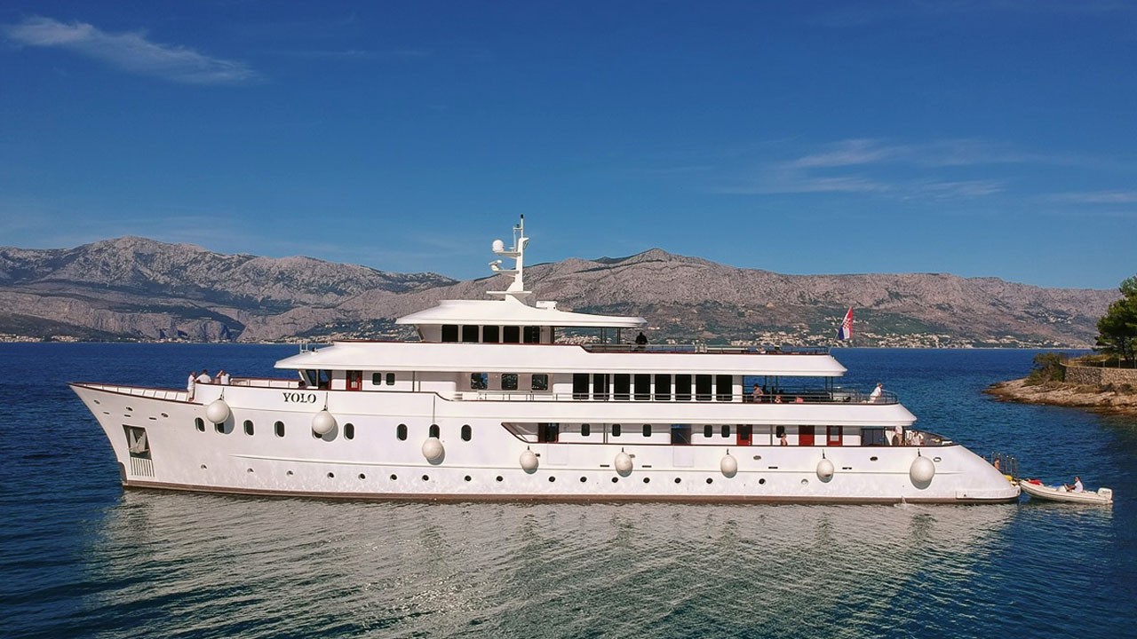 charter motor yacht croatia