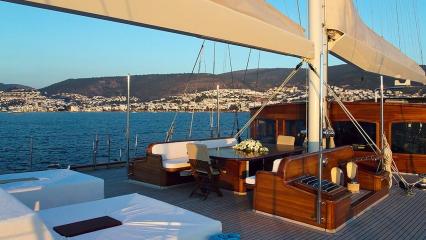 Sailing Yacht Aria I