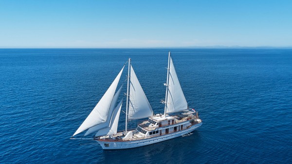 Sailing Yacht Corsario