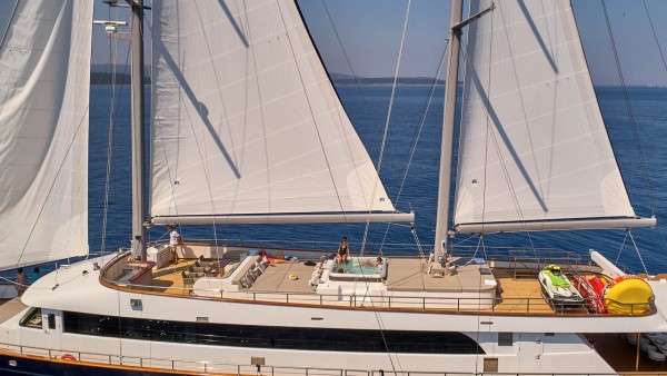 Sailing Yacht Dalmatino