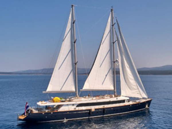Dalmatino Sailing Yacht