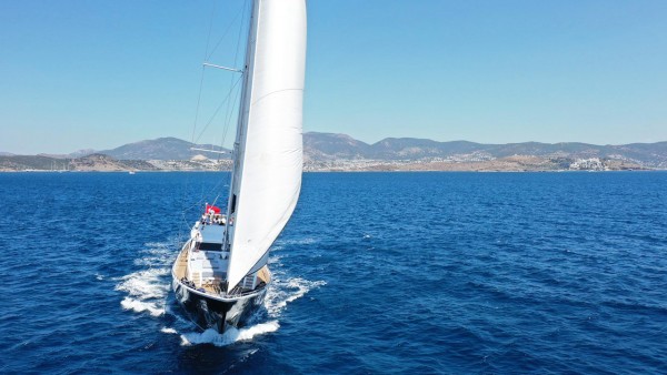Sailing Yacht Gulmaria