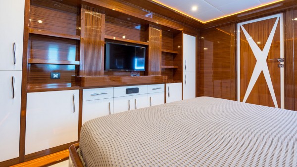 Sailing Yacht Long Island