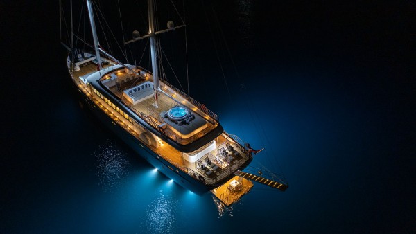 Sailing Yacht Love Story