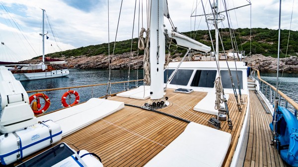 Sailing Yacht Luja