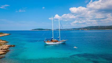 Sailing Yacht Luopan