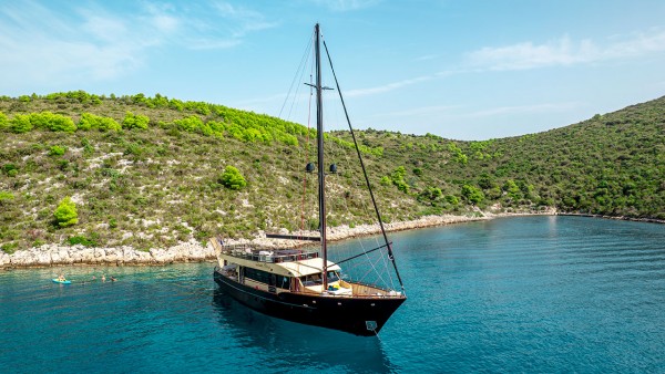 Santa Clara Sailing Yacht