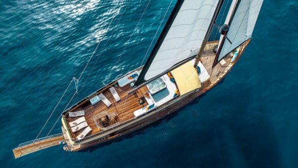 Sailing Yacht Santa Clara