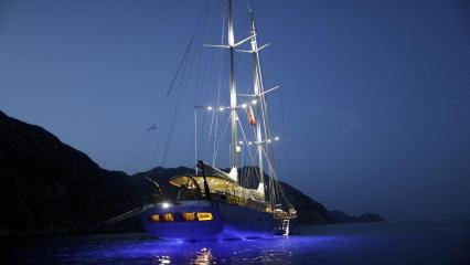 Sailing Yacht Silver Moon