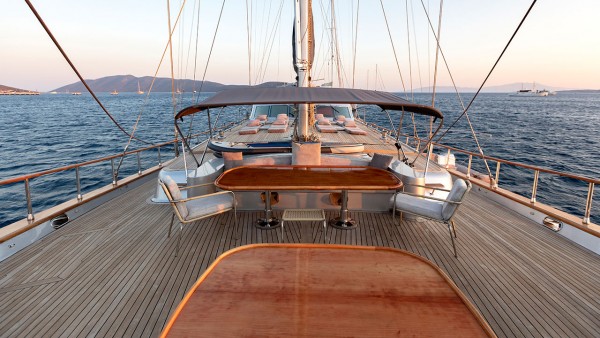 Sailing Yacht Silver Moon