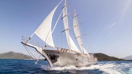 Sailing Yacht Silver Moon