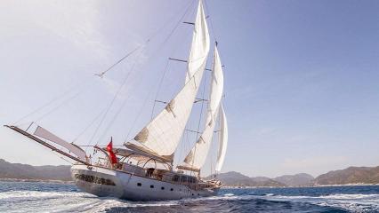 Sailing Yacht Silver Moon