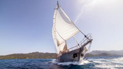 Sailing Yacht Silver Moon