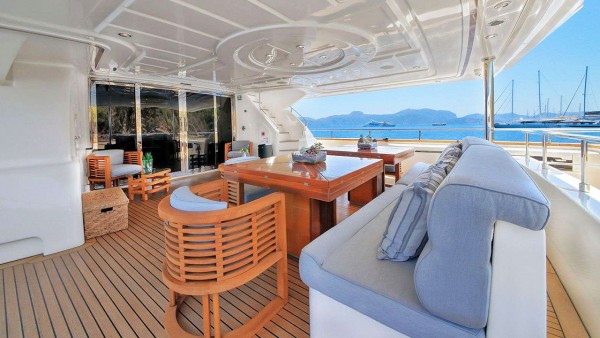 Motor Yacht Ariela