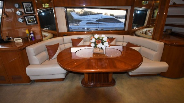 Motor Yacht Azimut 65 Gokce