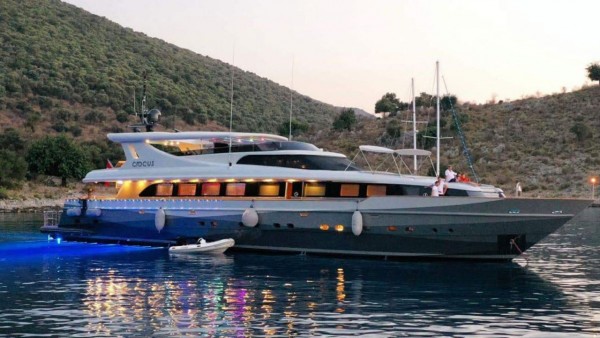 Motor Yacht Crocus