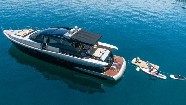 Motor Yacht F68