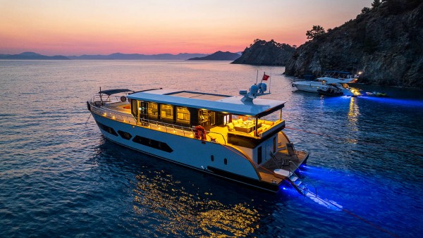 Motor Yacht Jr. Simay