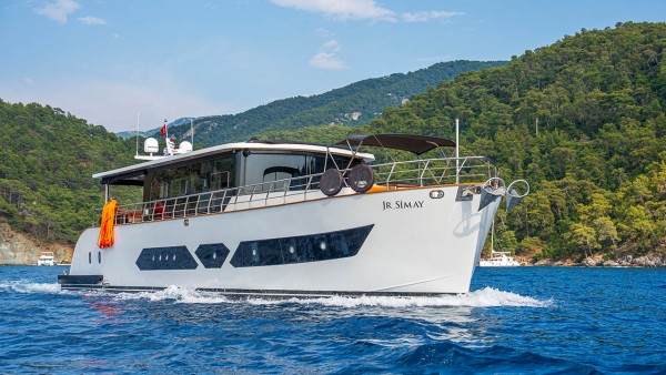 Motor Yacht Jr. Simay