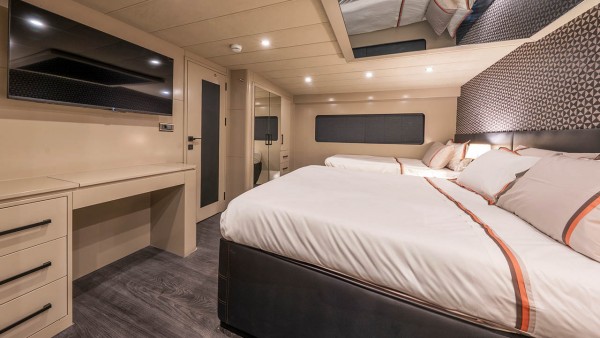 Motor Yacht Jr. Simay