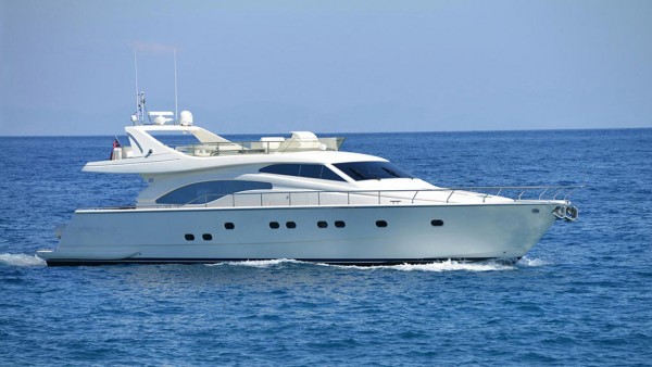 Motor Yacht Mary