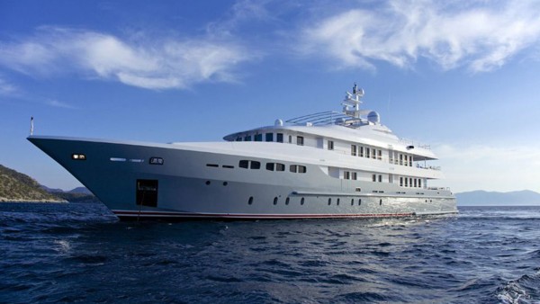 Motor Yacht Oceanos