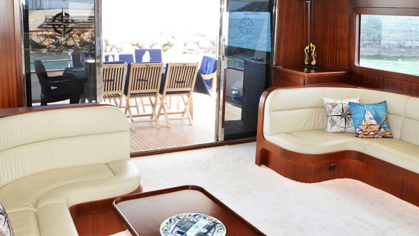 Motor Yacht Rose 25