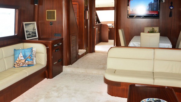 Motor Yacht Rose 25