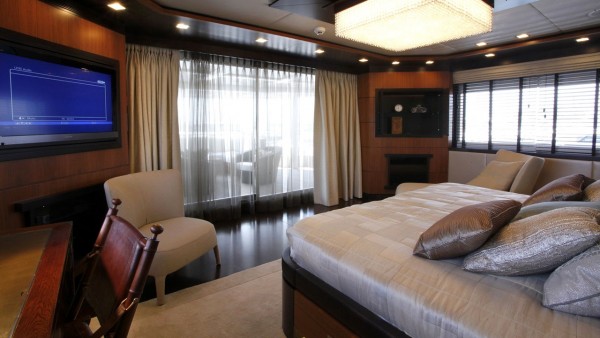 Motor Yacht Serenity II